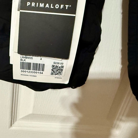 Women’s Lululemon Navigation Stretch Down Jacket - Picture 10 of 13